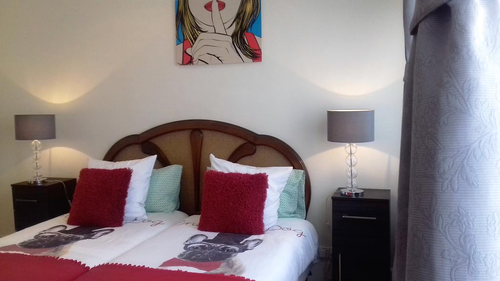 Rue Saint Jacques Guest House Лондон Екстериор снимка